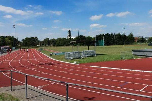 Aménagement piste d'athlétisme en plein PU - Sportinfrabouw NV